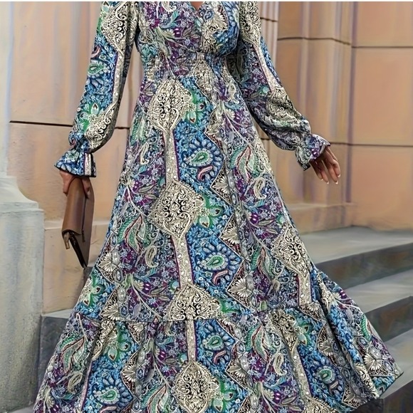 Boho Paisley Print V-Neck Maxi Dress Blue Purple Smocked Waist Tiered - Picture 4 of 12